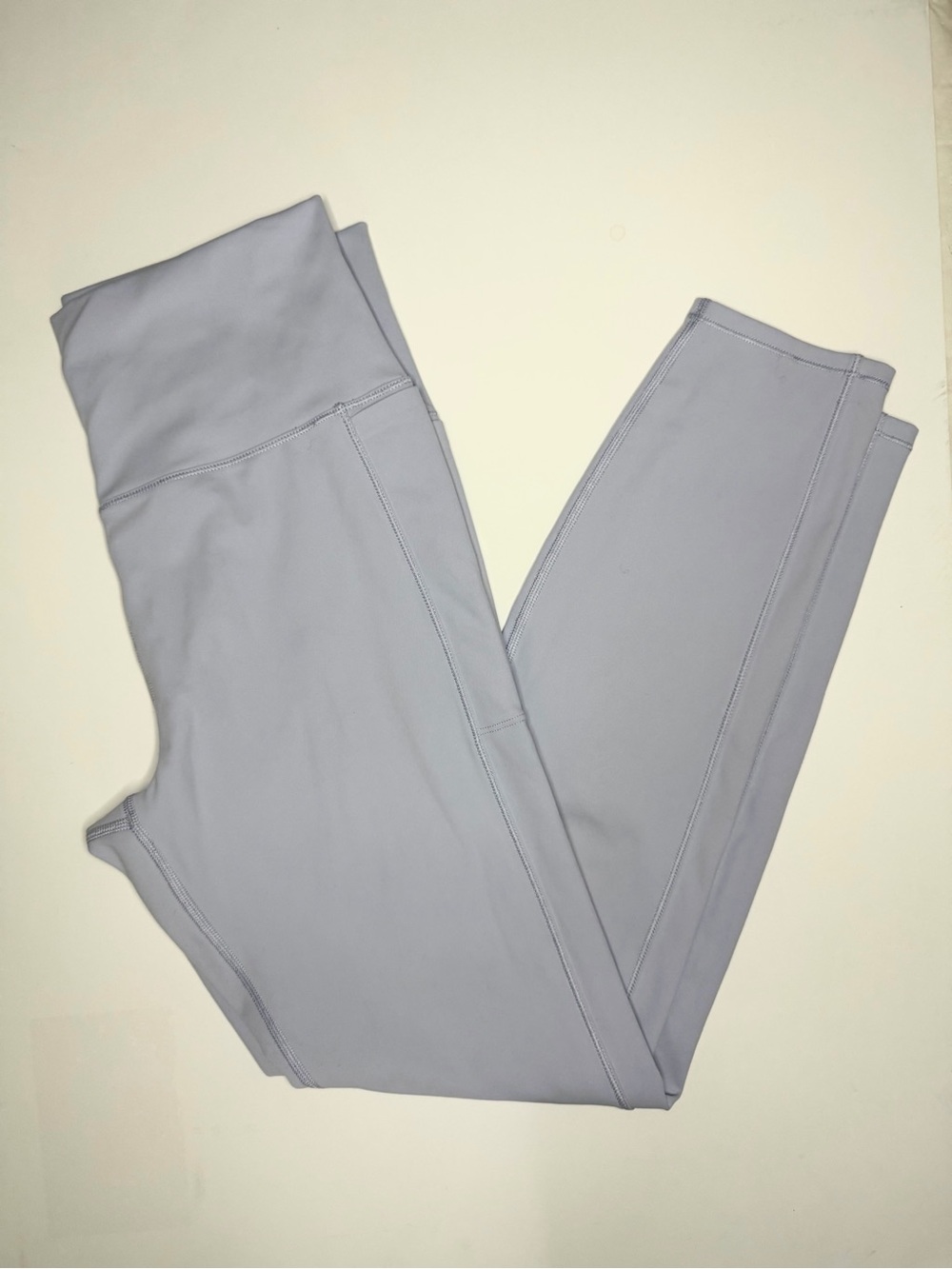Vuori Women's Studio Pocket 7/8 Leggings Size M Peri Lavender High Rise Stretch